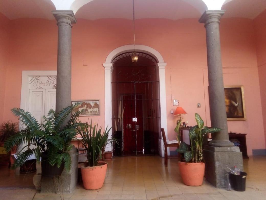 Отель Maska Mansion Gdl, Hosting And Yoga Гвадалахара Экстерьер фото