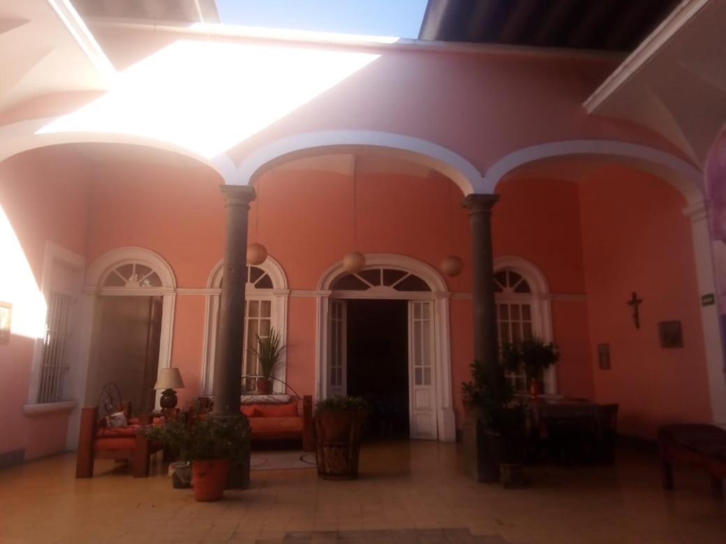 Отель Maska Mansion Gdl, Hosting And Yoga Гвадалахара Экстерьер фото